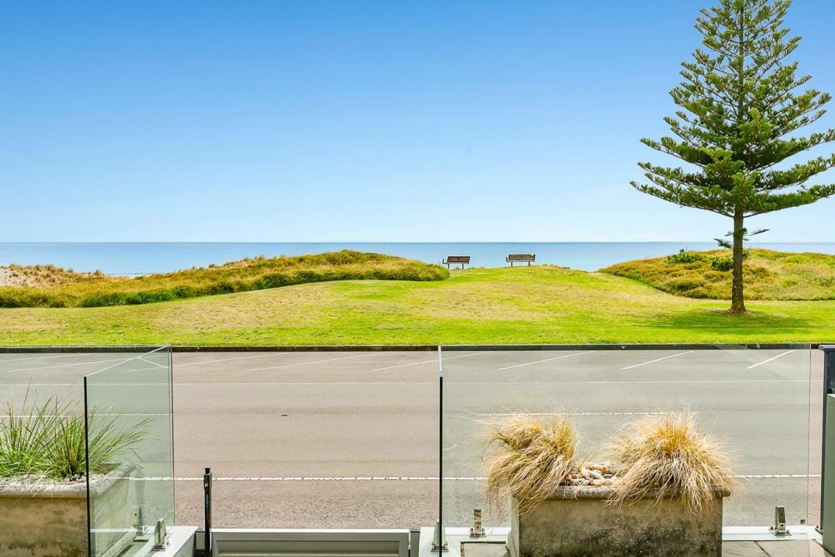 Beachfront Location Apartman Mount Maunganui Kültér fotó