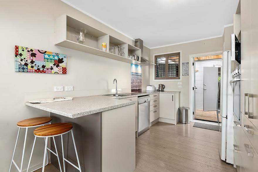 Beachfront Location Apartman Mount Maunganui Kültér fotó
