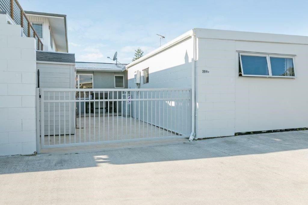 Beachfront Location Apartman Mount Maunganui Kültér fotó